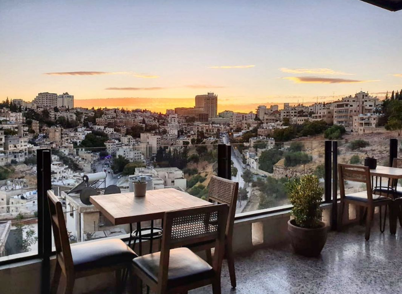 Manara Rooftop View - Date